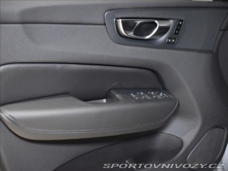 Volvo Ostatní modely XC60 2,0 T6 AWD Plus Bright 2025