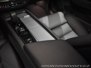 Volvo Ostatní modely XC60 2,0 T6 AWD Plus Bright 2025