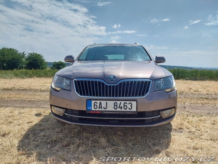 Škoda Superb 2,0 103 KW navi ,Xenon, 2013