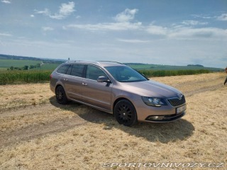 Škoda Superb 2,0 103 KW navi ,Xenon, 2013