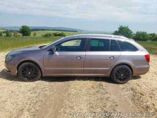 Škoda Superb 2,0 103 KW navi ,Xenon, 2013