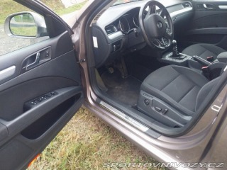 Škoda Superb 2,0 103 KW navi ,Xenon, 2013