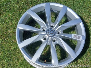 Volkswagen Ostatní modely Touran 2,0 7/2020 TDI 85kw 2020