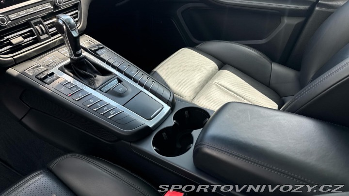 Porsche Macan S 2020