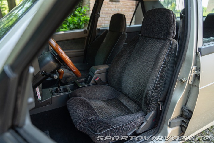 Alfa Romeo Ostatní modely 75 2.0 1989