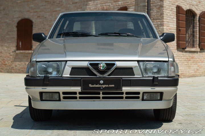 Alfa Romeo Ostatní modely 75 2.0 1989