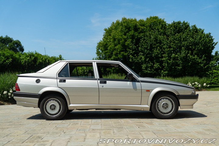 Alfa Romeo Ostatní modely 75 2.0 1989