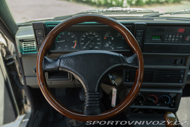 Alfa Romeo Ostatní modely 75 2.0 1989