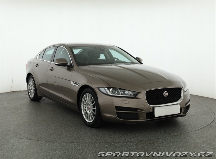 Jaguar XE E-Performance 2016