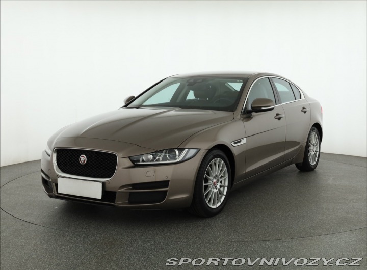 Jaguar XE E-Performance 2016