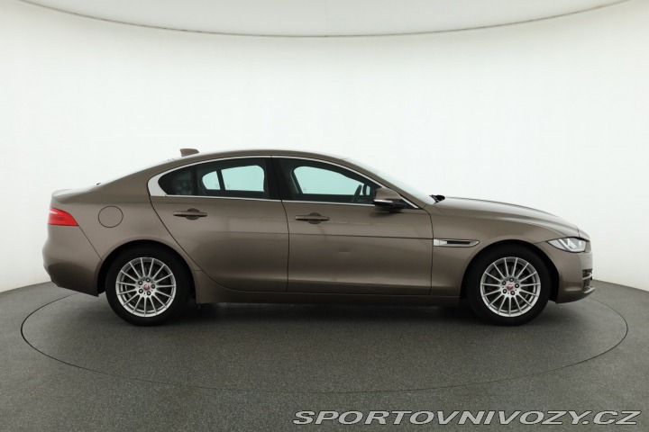 Jaguar XE E-Performance 2016