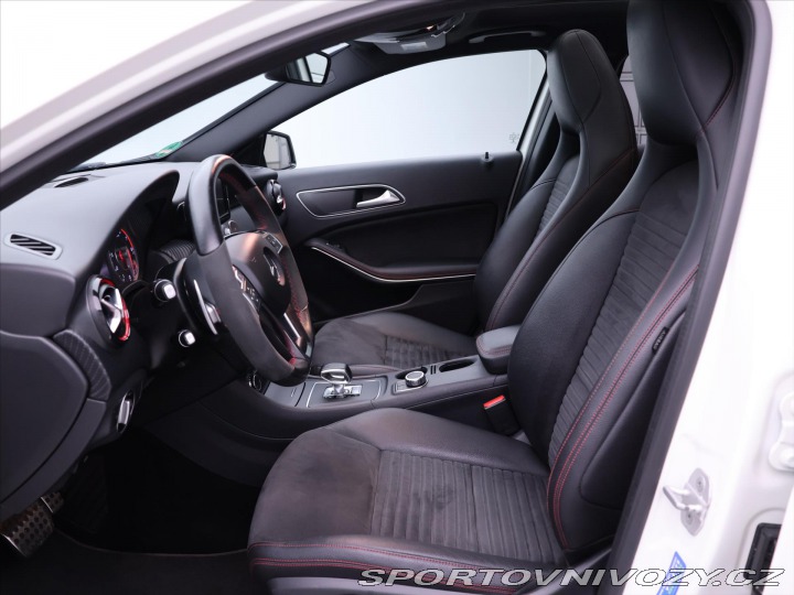 Mercedes-Benz A 2,0 45 AMG Turbo 265KW Au 2015