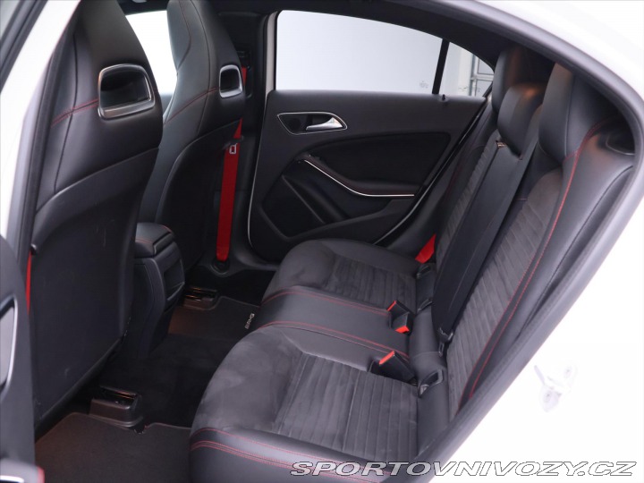 Mercedes-Benz A 2,0 45 AMG Turbo 265KW Au 2015