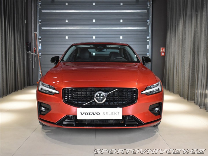 Volvo S60 2,0 B5 AWD ULT Panorama,B 2024