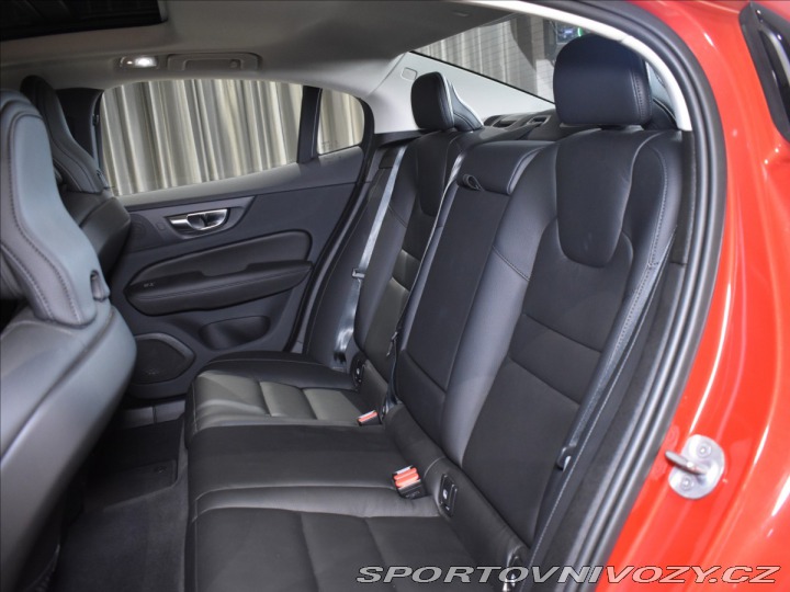 Volvo S60 2,0 B5 AWD ULT Panorama,B 2024