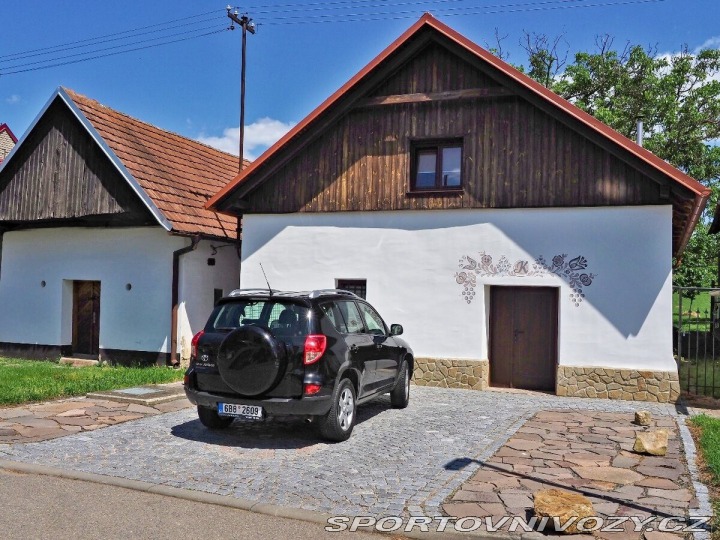 Toyota Ostatní modely RAV4 2,0 2007