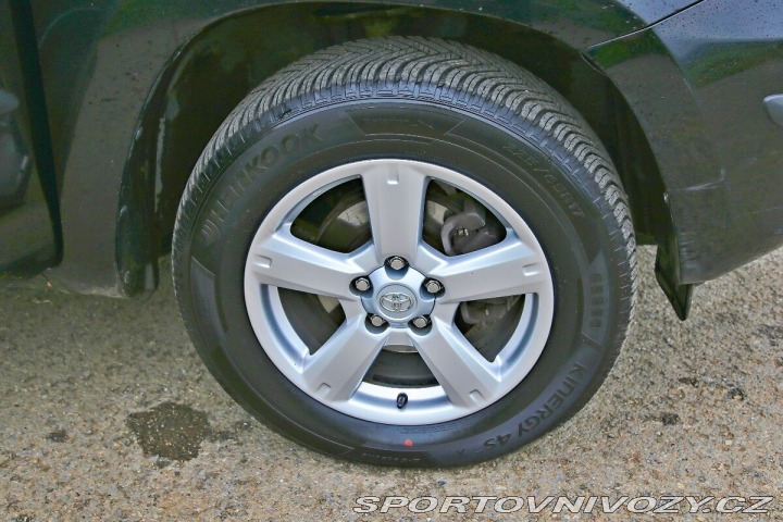 Toyota Ostatní modely RAV4 2,0 2007