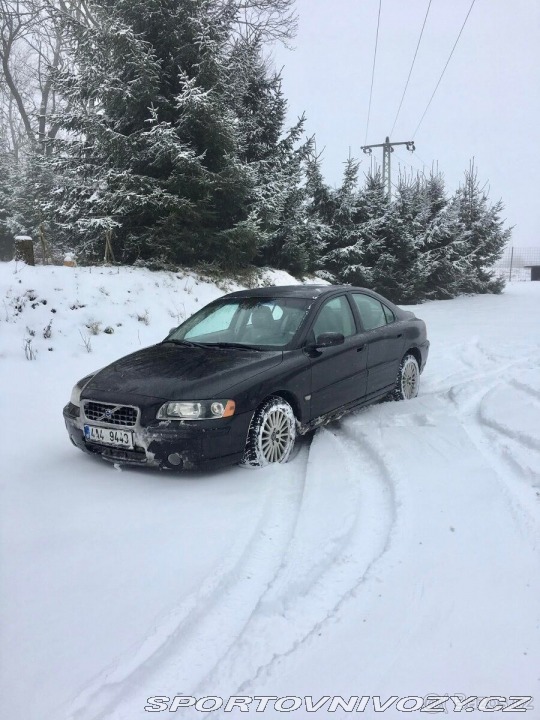Volvo S60 2,5 T AWD, 154 kW, auto 2004