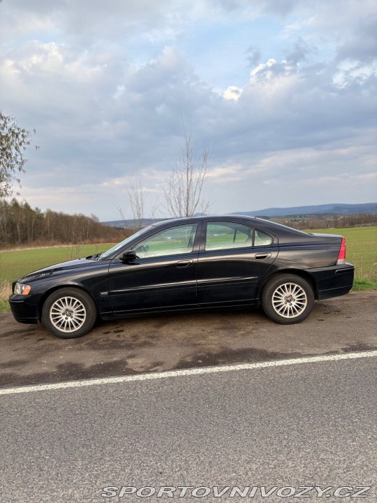 Volvo S60 2,5 T AWD, 154 kW, auto 2004