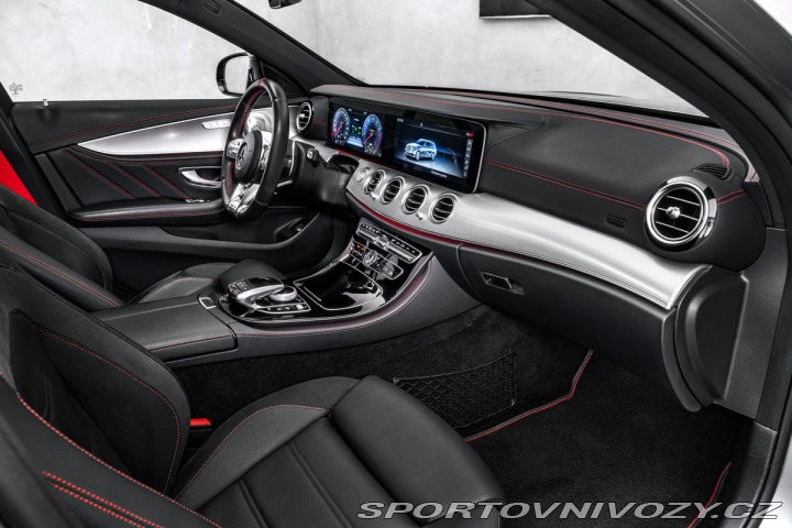 Mercedes-Benz E Burmester, AMG výfuk 2019