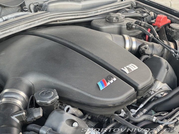 BMW M6 E63 V10 2006