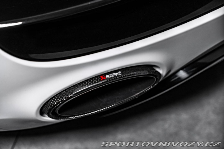 Audi R8 Akrapovič 2011