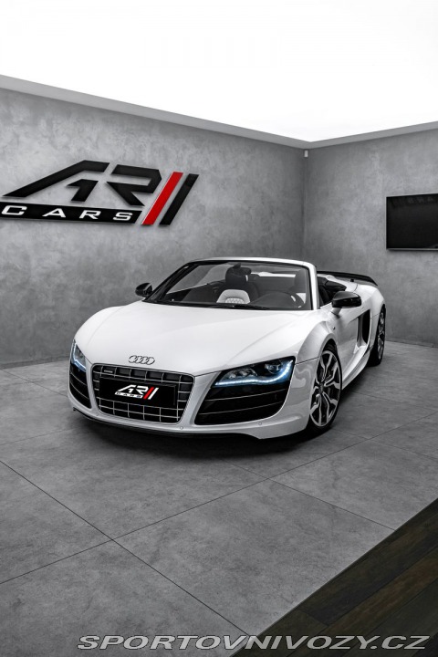 Audi R8 Akrapovič 2011