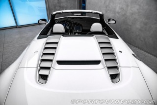 Audi R8 Akrapovič 2011