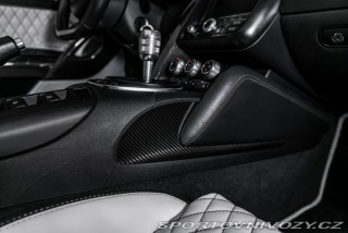 Audi R8 Akrapovič 2011
