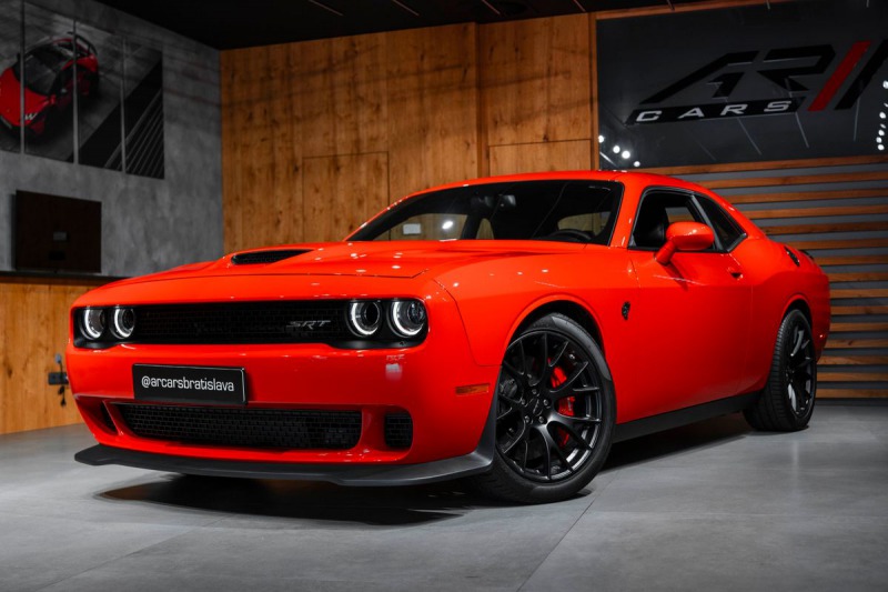 Dodge Challenger SRT HELLCAT 727 PS, PRVÝ