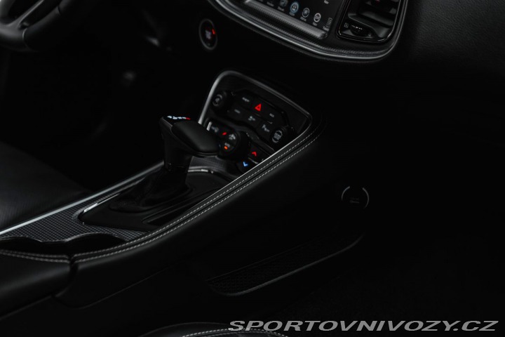 Dodge Challenger SRT HELLCAT 727 PS, PRVÝ 2017