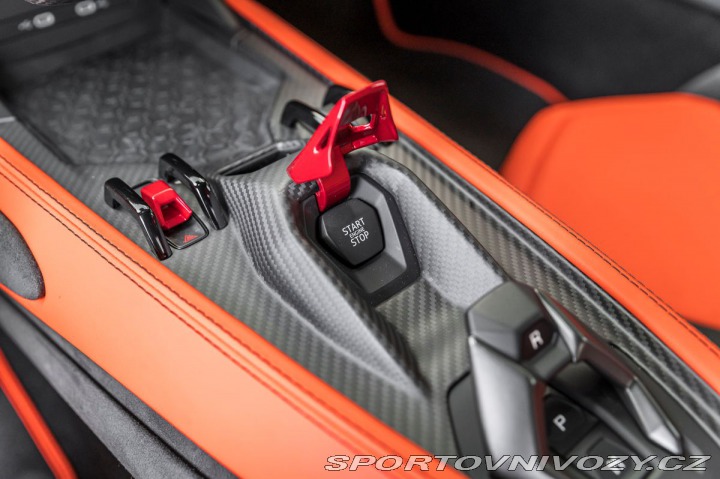 Lamborghini Revuelto  2024