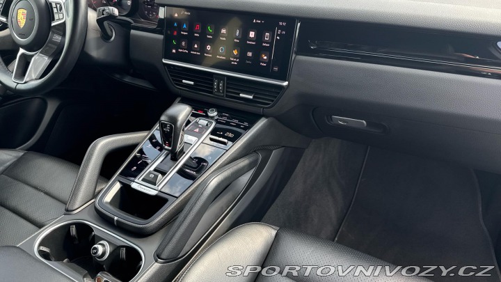 Porsche Cayenne 2022