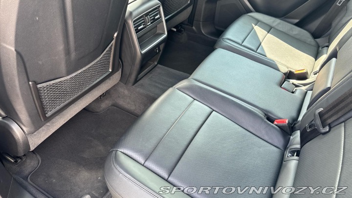 Porsche Cayenne 2022