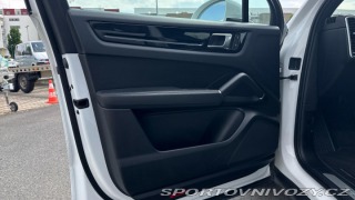 Porsche Cayenne  2022