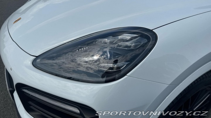 Porsche Cayenne 2022