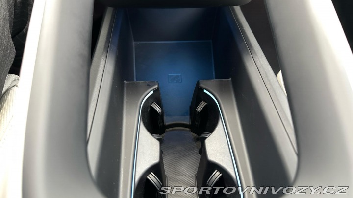 Porsche Macan 4 Electric 2024