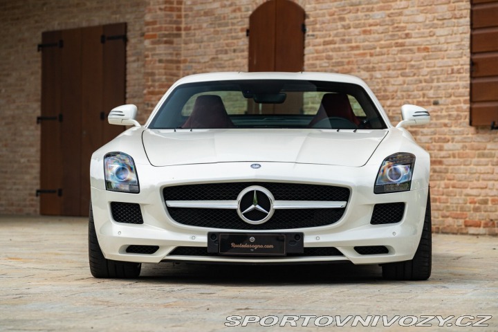 Mercedes-Benz SLS AMG 2010