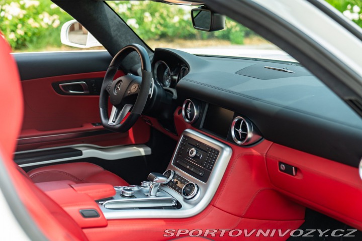 Mercedes-Benz SLS AMG 2010
