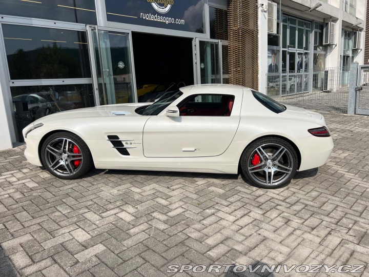 Mercedes-Benz SLS AMG 2010