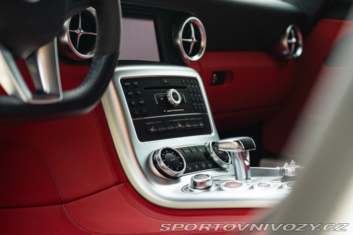 Mercedes-Benz SLS AMG 2010
