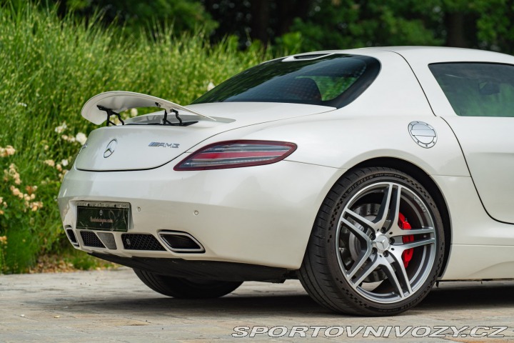 Mercedes-Benz SLS AMG 2010