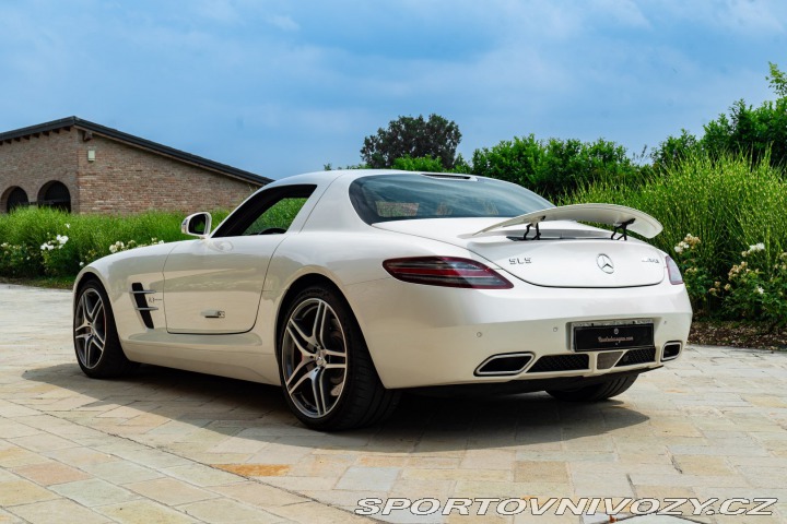 Mercedes-Benz SLS AMG 2010