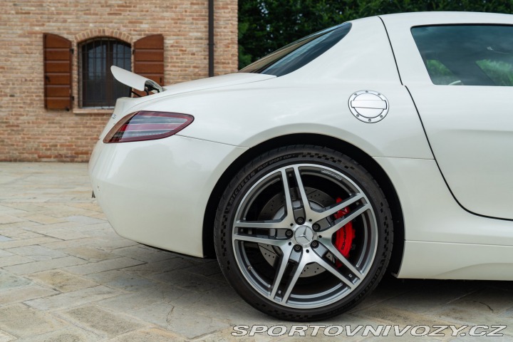 Mercedes-Benz SLS AMG 2010