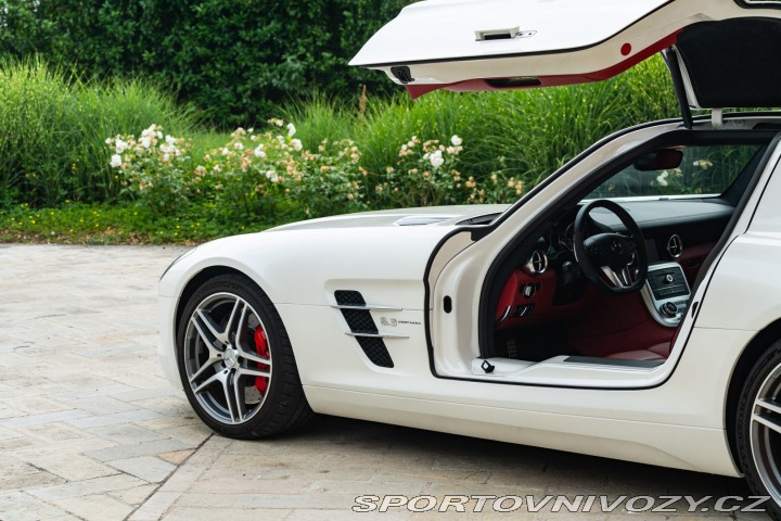 Mercedes-Benz SLS AMG 2010