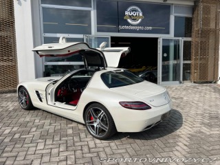Mercedes-Benz SLS AMG 2010