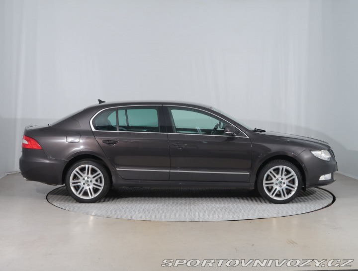 Škoda Superb 3.6 FSI V6 2010