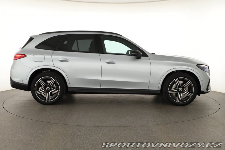 Mercedes-Benz Ostatní modely GLC AMG Line GLC 200 4MATIC 2024