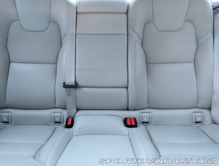 Volvo S90 T6 AWD 2016