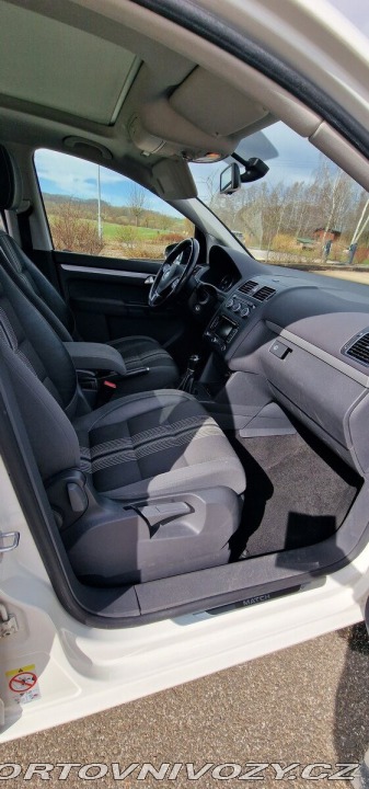Volkswagen Ostatní modely Tiguan 2,0 Di, servisní knížka 2012